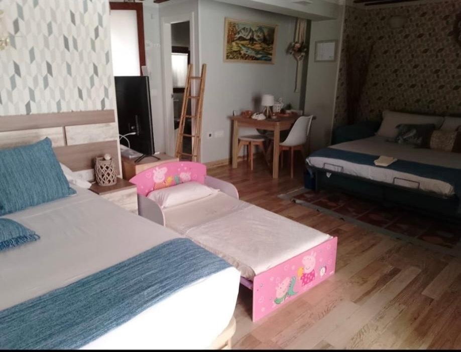 Apartamento Turistico El Empedrado De M&G Colmenar de Oreja Екстер'єр фото